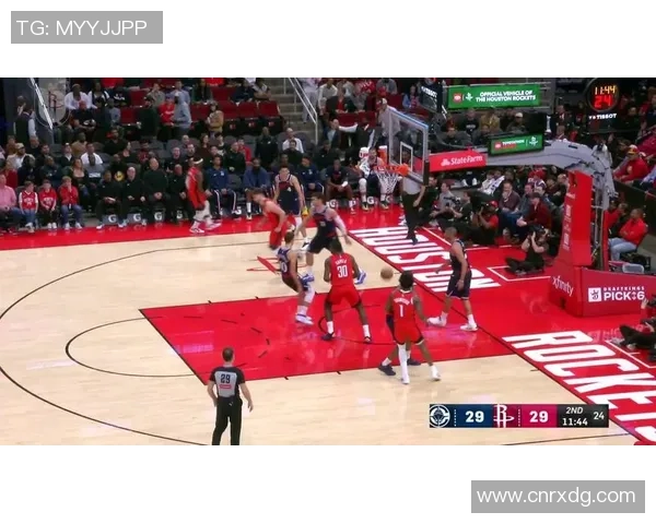 火箭与快船的激烈对决1415日赛场精彩瞬间回顾与分析